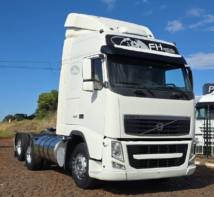 CAMINHÃO TRATOR VOLVO/FH 440 6X2T | 2008/2008 | BRANCO | DIESEL