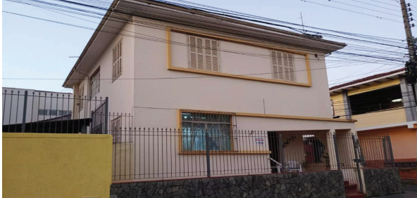 IMÓVEL RESIDENCIAL I 2 ANDARES | APROX. 200M2 I CENTRO | ITAJUBÁ/MG - Parcelamento 30x — Imagem