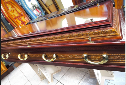 URNA FUNERÁRIA URNASUL EM MADEIRA MACIÇA – SEGMENTO SUPER LUXO