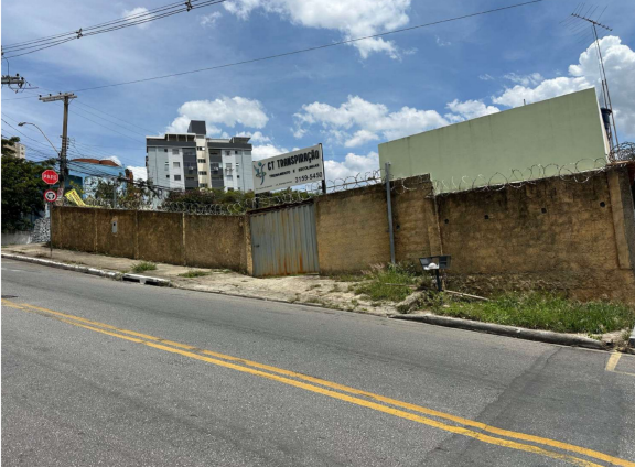 LOTE COM QUADRA DE VÔLEI DE AREIA | 371,67 M² | PARQUE BRASILÉIA | BETIM/MG — Imagem